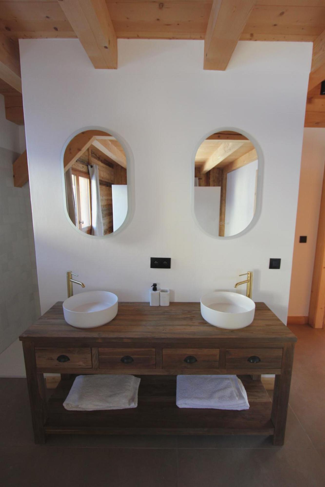 Chez Nonna - Charmant Demi-Chalet A La Montagne นอเทรอ-ดาม-เด-เบลล์คอมบ์ ภายนอก รูปภาพ